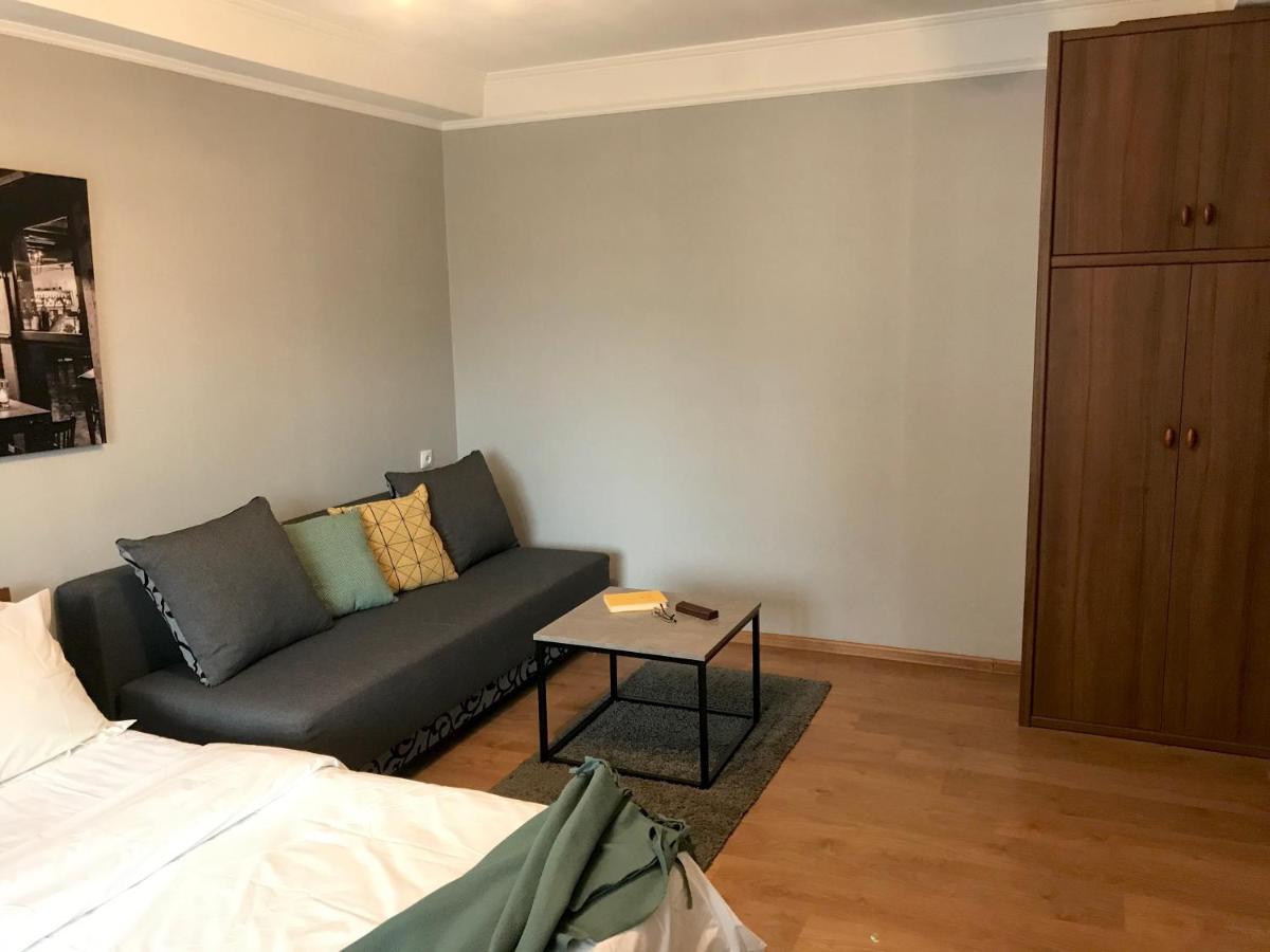 Apartment Olympyska On Velyka Vasylkyvska 45 Kiev Ngoại thất bức ảnh